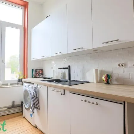 Verlaine - Standing 2 Pour 4 Avec Balcon Appartement *