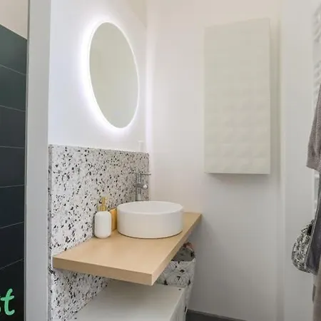 Verlaine - Standing 2 Pour 4 Avec Balcon Apartman *